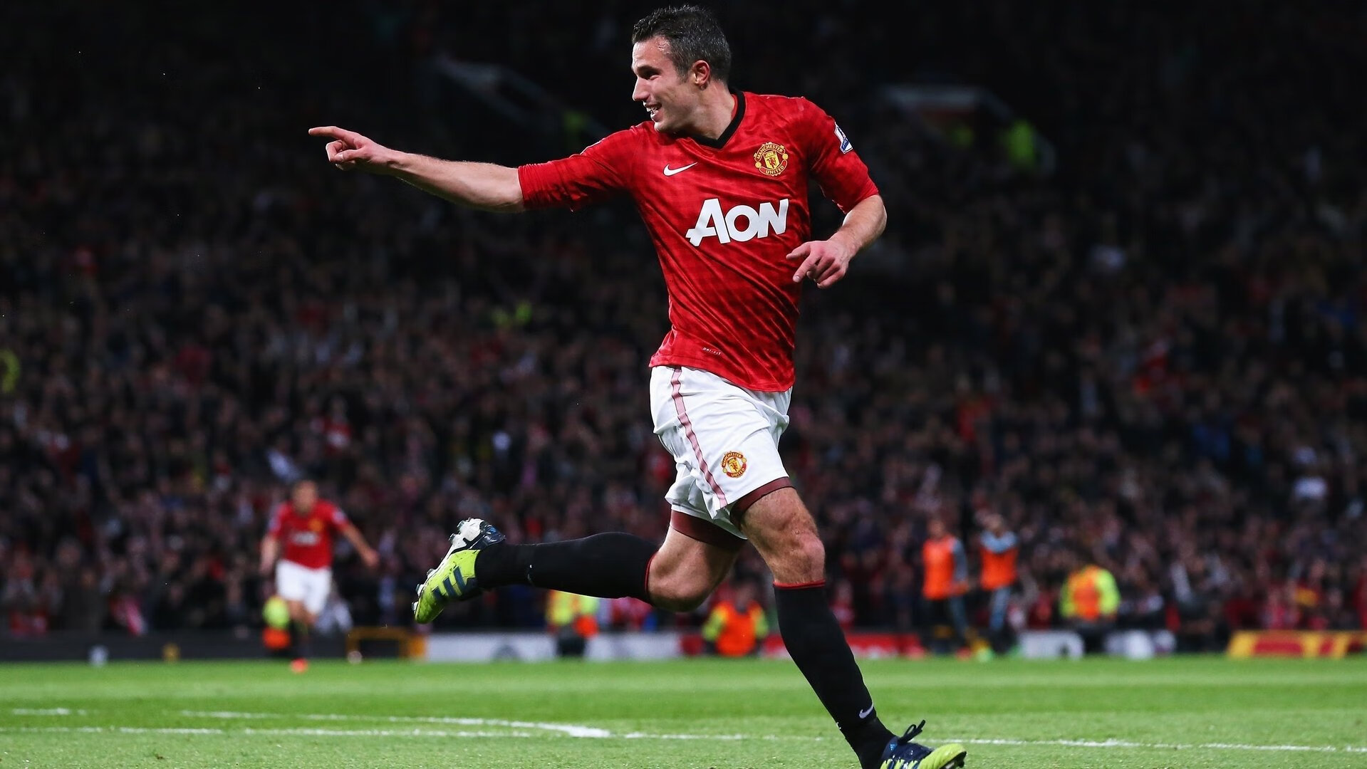 逆境中的“战神队”——他们如何踩着绝望走向荣耀？